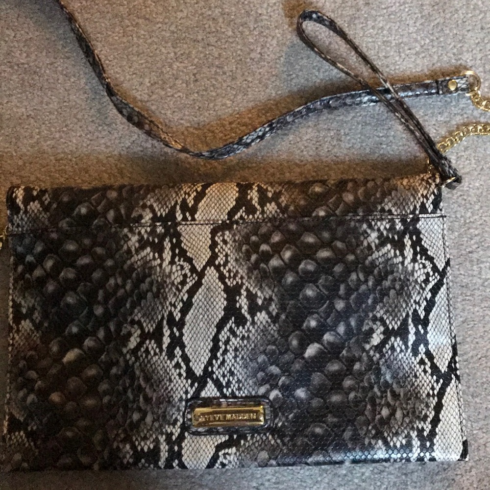 Steve Madden - Picture 2 of 3